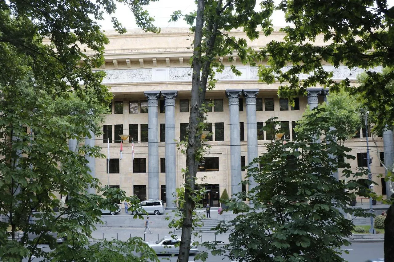 Antresol Rustaveli Apartment Tbilisi