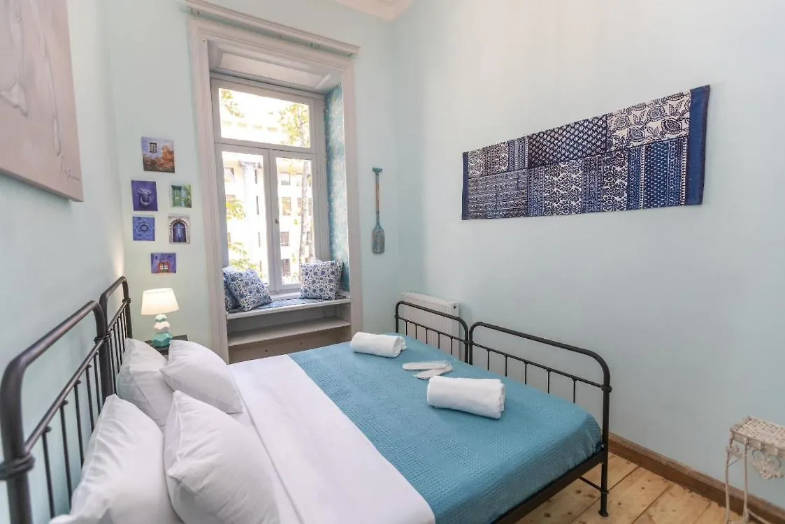 Antresol Rustaveli Apartment Tbilisi