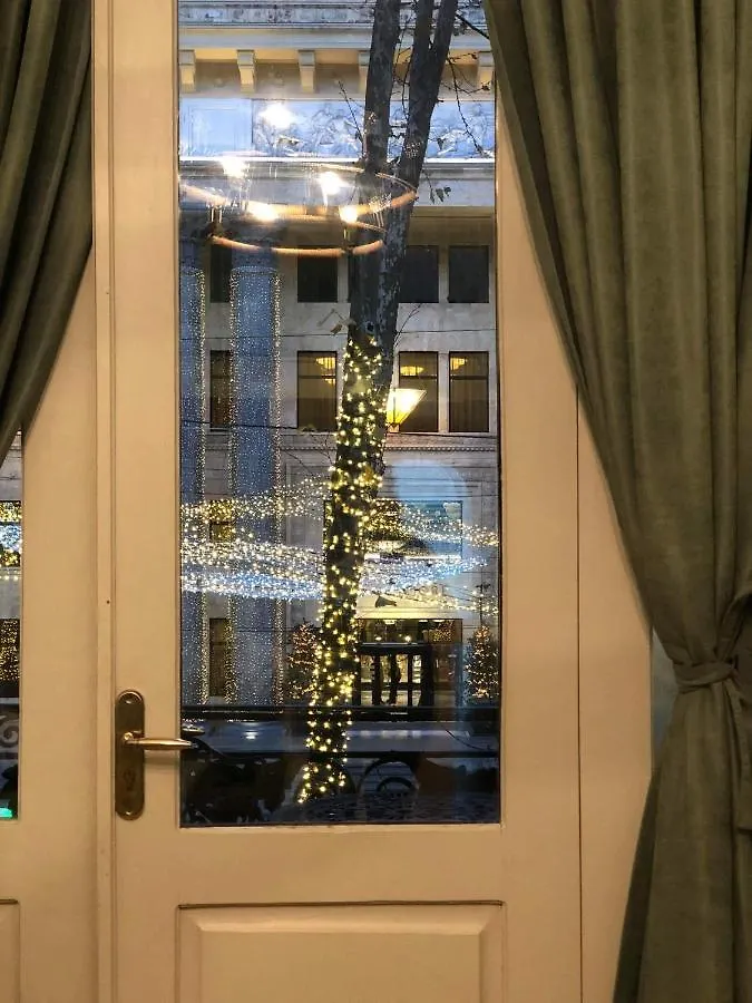 Antresol Rustaveli Apartment Tbilisi